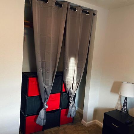 Cozy 1 Bed ~ Close To Soaring Eagle And Downtown Mount Pleasant Exterior photo